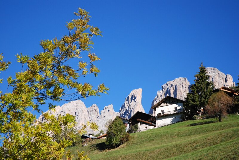 The Past Rediscovered: Among Ancient Farmhouses And Restored Tobiè